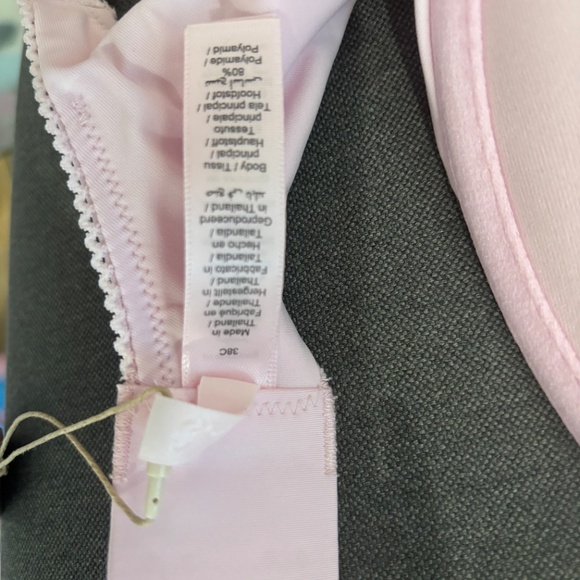 NWT- SKIMS PICOT PUSH-UP BRA- LIMITED EDITION COLOR - Picture 6 of 9